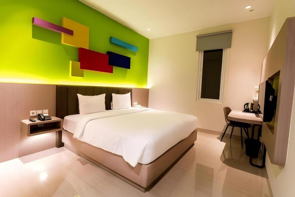 Zoom Dharmahusada Hotel Сурабая Екстер'єр фото